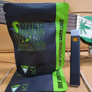 (g) Cherry AK-47 0.5G Disposable Vape