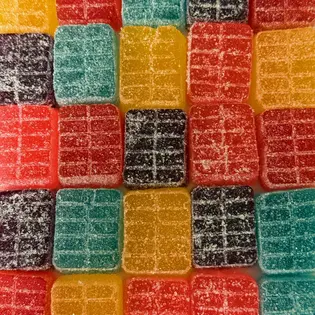 (g) Hawaiian Style (Mango) Gümmies [sativa]