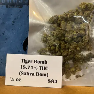 (g) Tiger Bombs