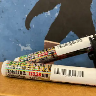 (g) 0.5g PineApple Baller Joint